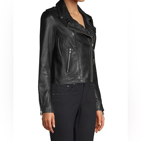Saks Fifth Avenue- LaMarque - NWOT
Donna Leather Biker Jacket
BLACK
Small - Picture 5 of 8
